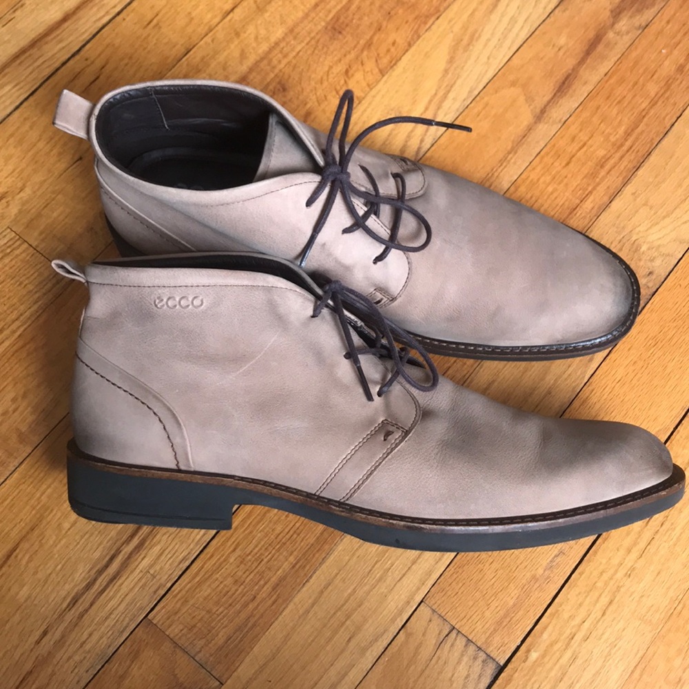 Men’s Brown Suede Boots
